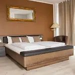 Stargaze Forum Duesseldorf-hilden 3*