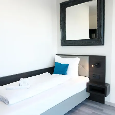 Stargaze Forum Duesseldorf-hilden Hotel 3*