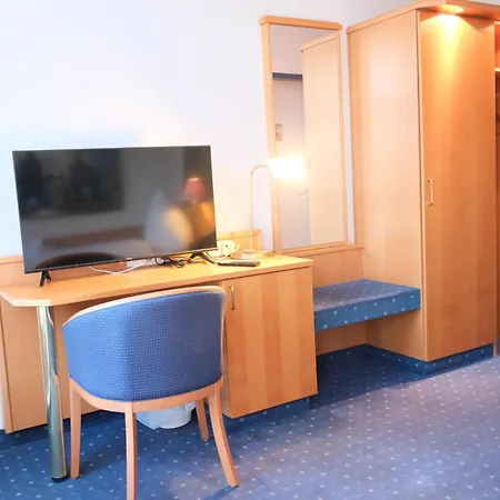호텔 Stargaze Forum Duesseldorf-hilden 3*