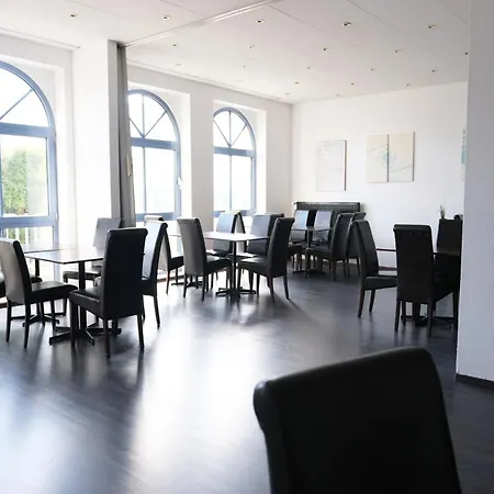 Stargaze Forum Hotel Duesseldorf-Hilden 3*
