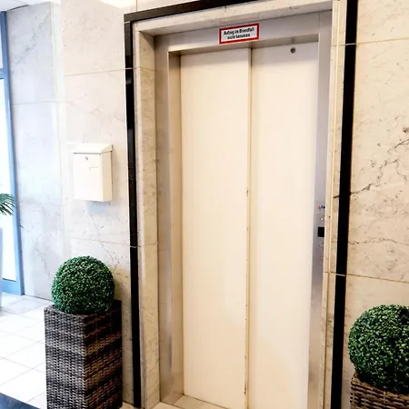 Stargaze Forum Hotel Duesseldorf-Hilden 3*