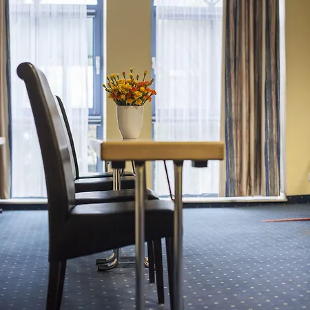 Stargaze Forum Hotel Duesseldorf-Hilden هيلدن
