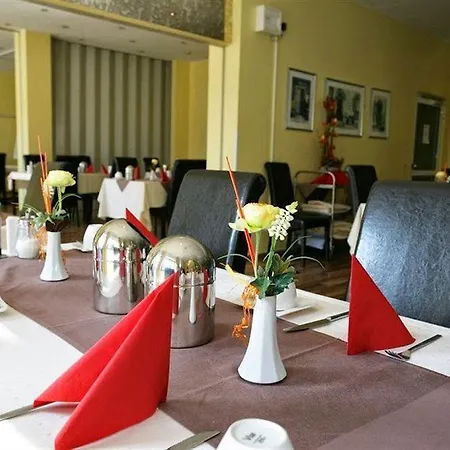 Hotel Stargaze Forum Duesseldorf-hilden 3*