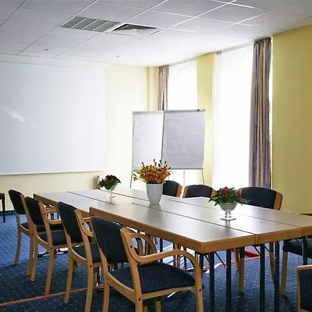 Stargaze Forum Hotel Duesseldorf-Hilden
