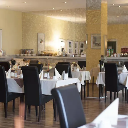 Stargaze Forum Hotel Duesseldorf-Hilden 3*