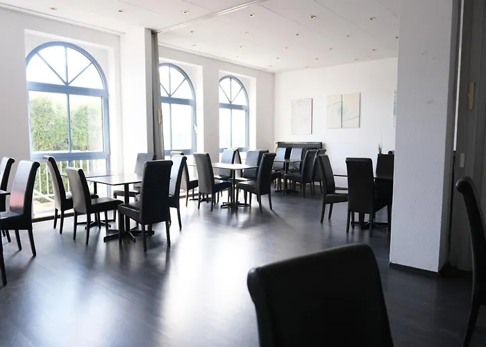 Stargaze Forum Hotel Duesseldorf-Hilden 3*