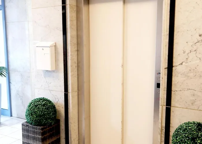 Stargaze Forum Hotel Duesseldorf-Hilden 3*