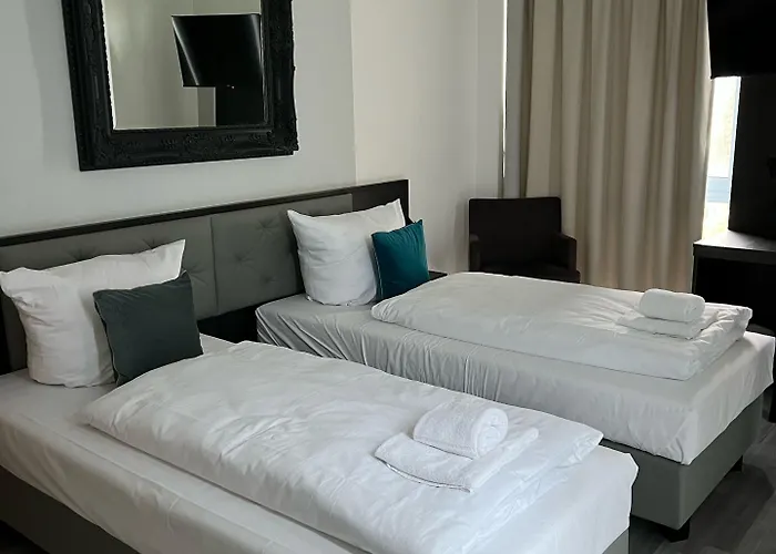 Stargaze Forum Duesseldorf-hilden ホテル ヒルデン